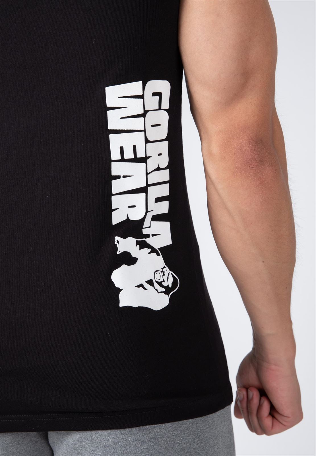 Gorilla Wear Oswego Mouwloos T-shirt met Capuchon - Zwart