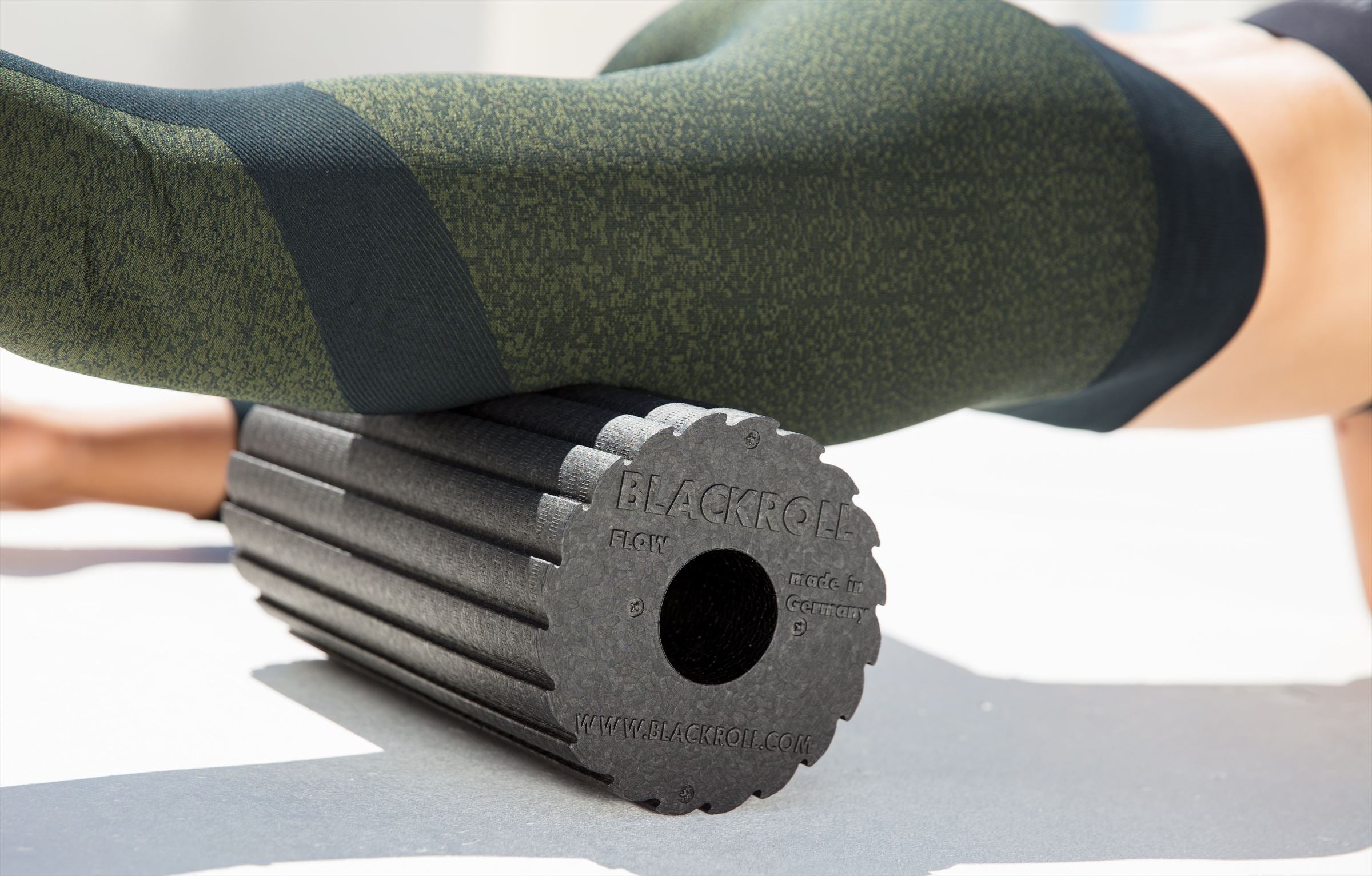 Blackroll Flow Standard Foam Roller - 30 cm - Zwart