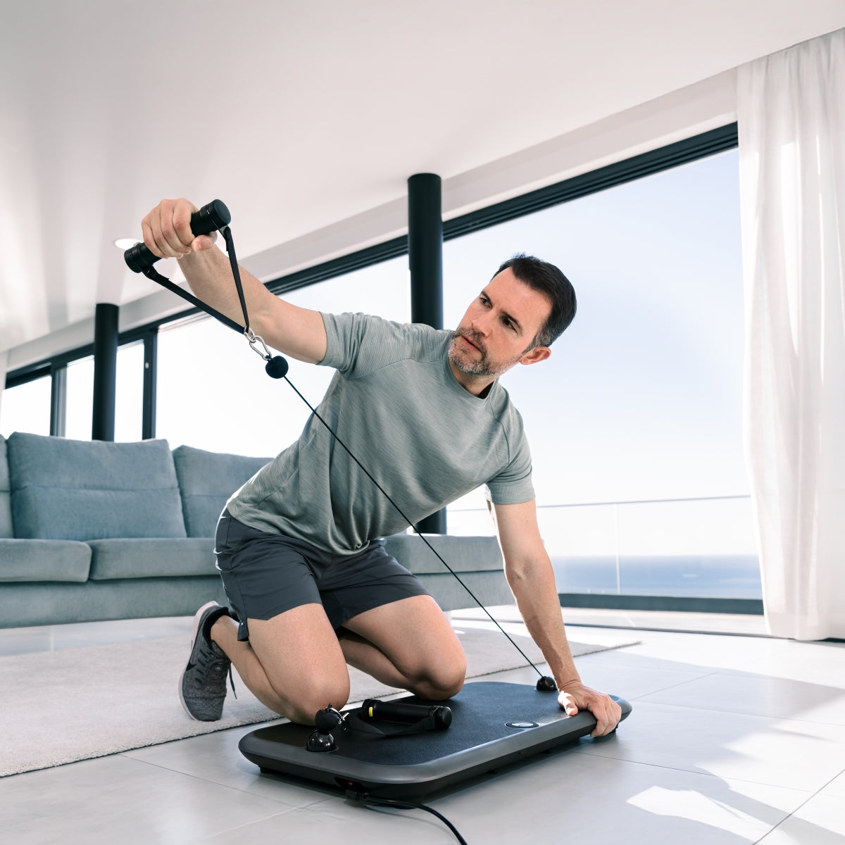 Flow Fitness DSG200i - Smart Home Gym - Krachtstation - 90 kg - Inclusief Gratis App - Tweedekans