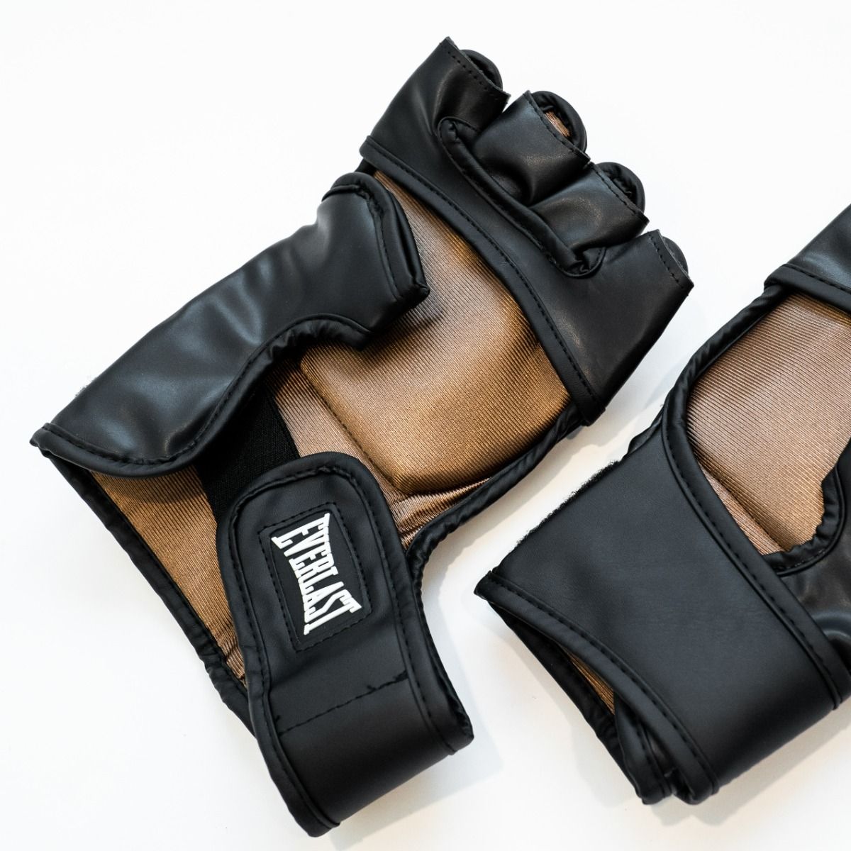 Everlast Titan MMA Handschoenen - Zwart