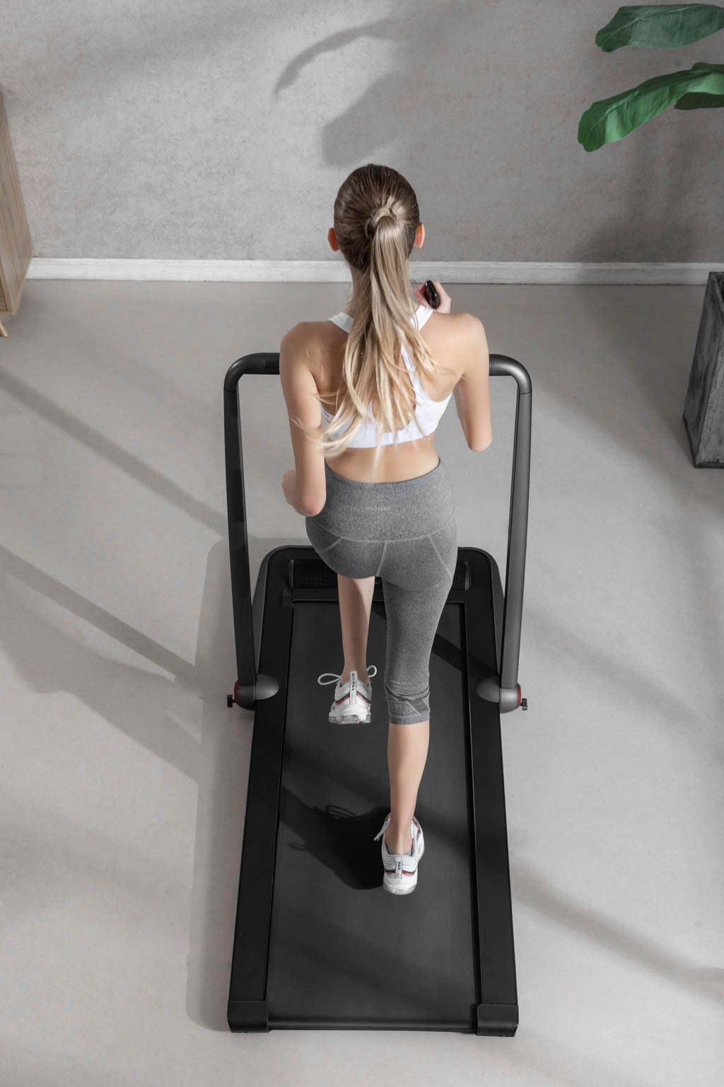 Flow Fitness Runner DTM200i Loopband - Showroommodel