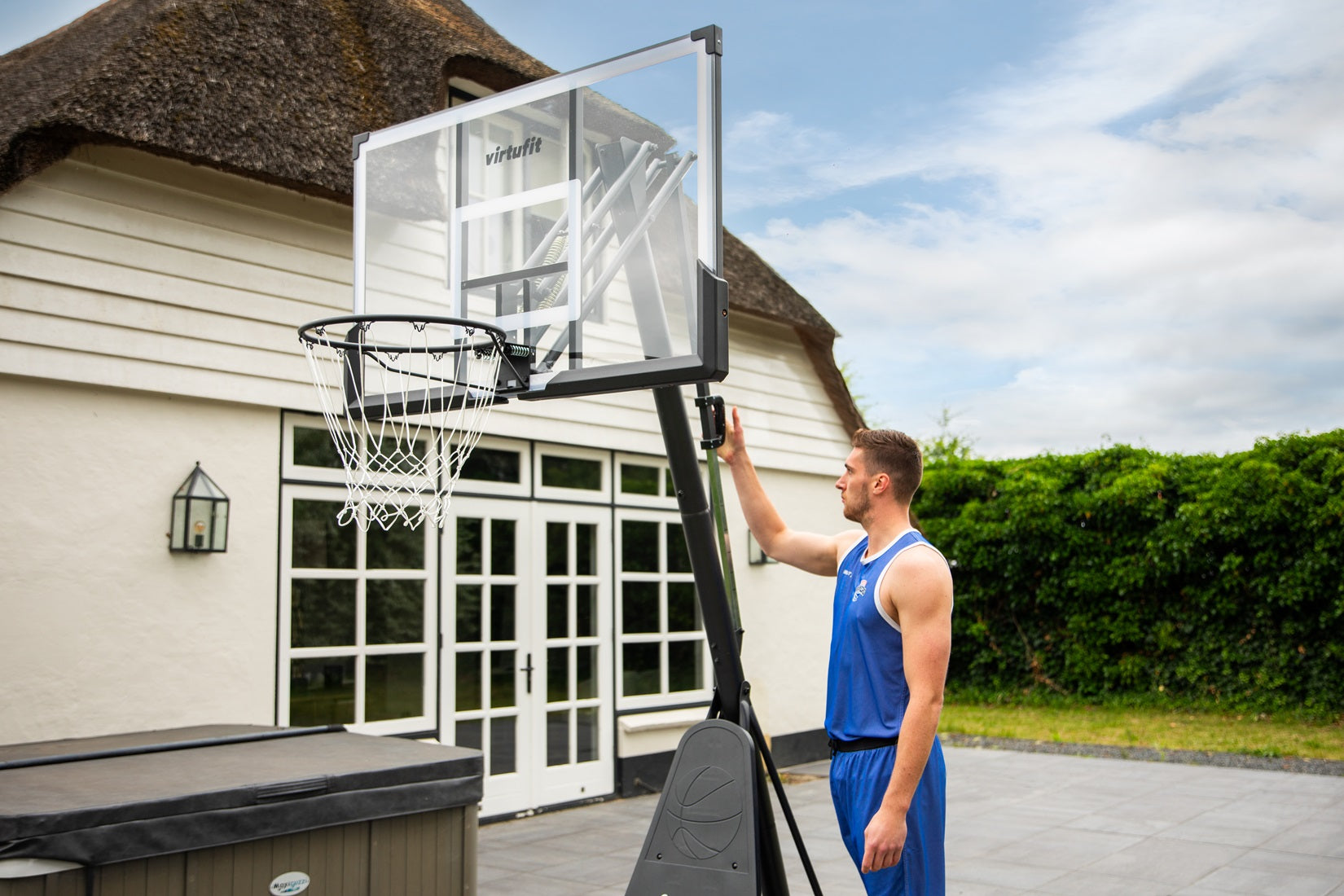 VirtuFit Premium Verstelbare Basketbalpaal - 245 tot 305 cm