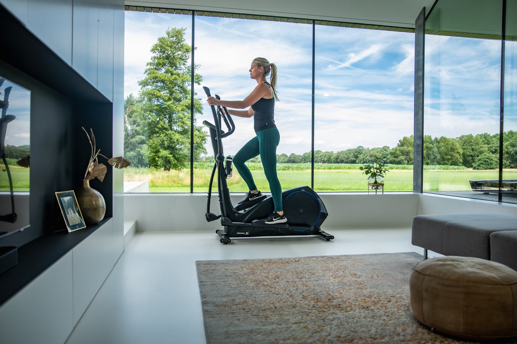 Flow Fitness Perform X2i Crosstrainer
