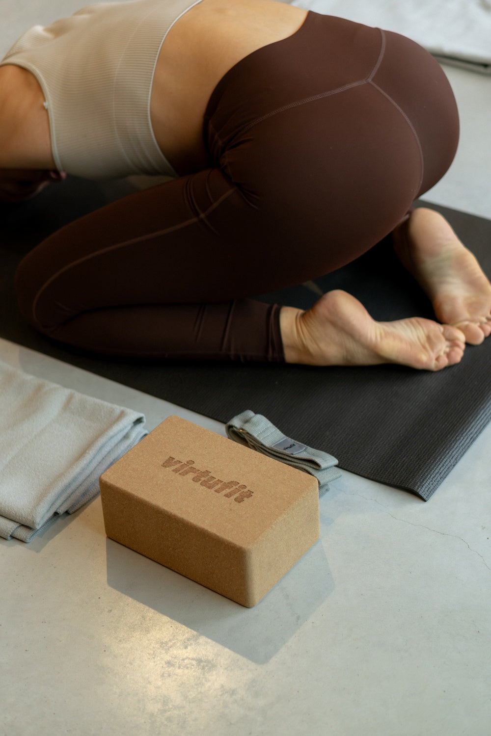 VirtuFit Premium Yogamat - 183 x 61 x 0,4 cm - Mulberry Leaf