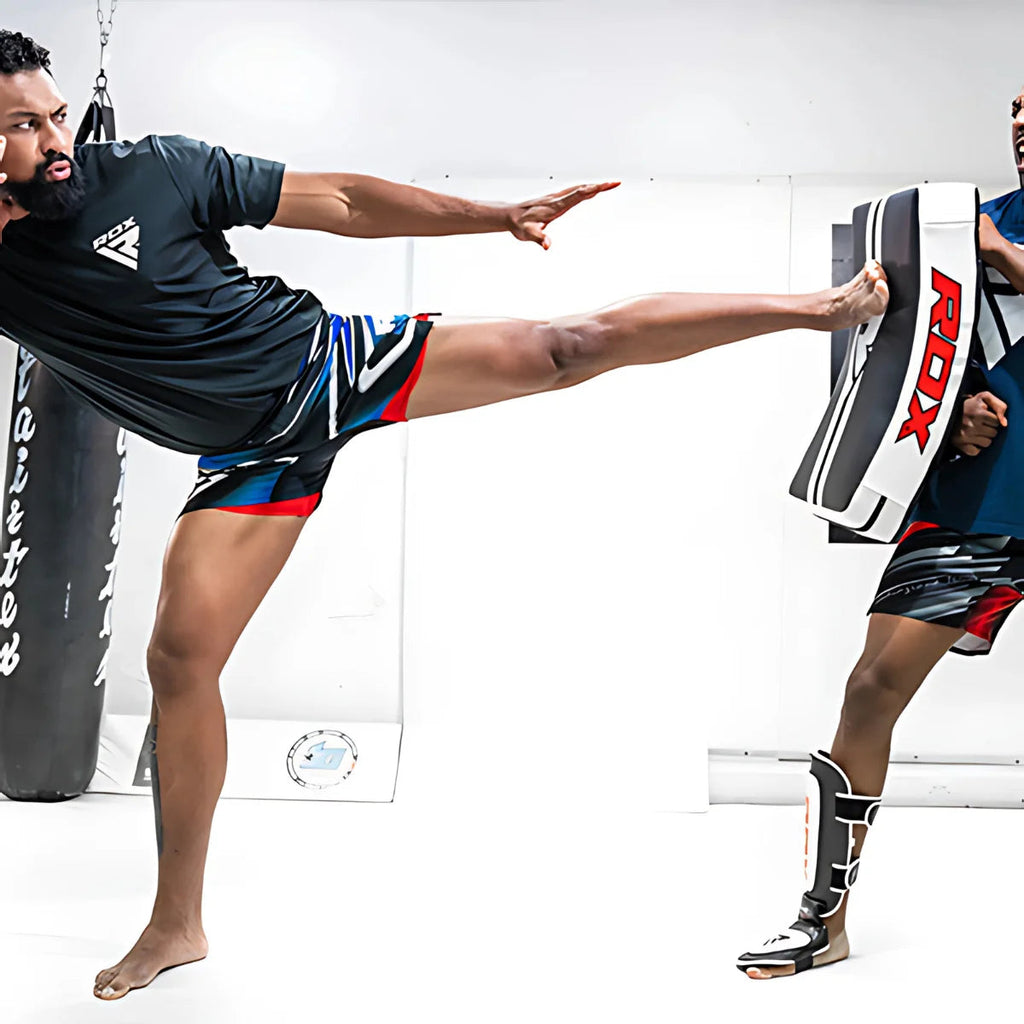 RDX Sports T1 Gebogen Stootkussen - Zwart